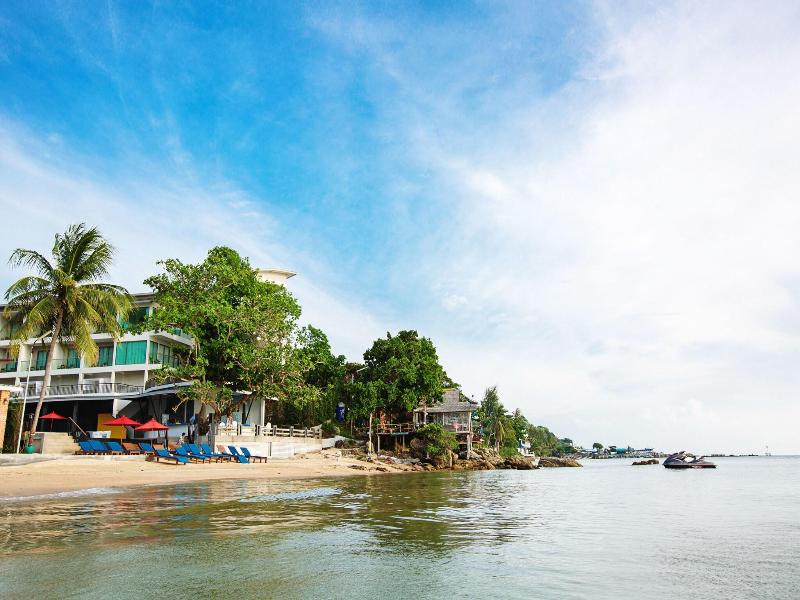 Sunset Beach Villa image