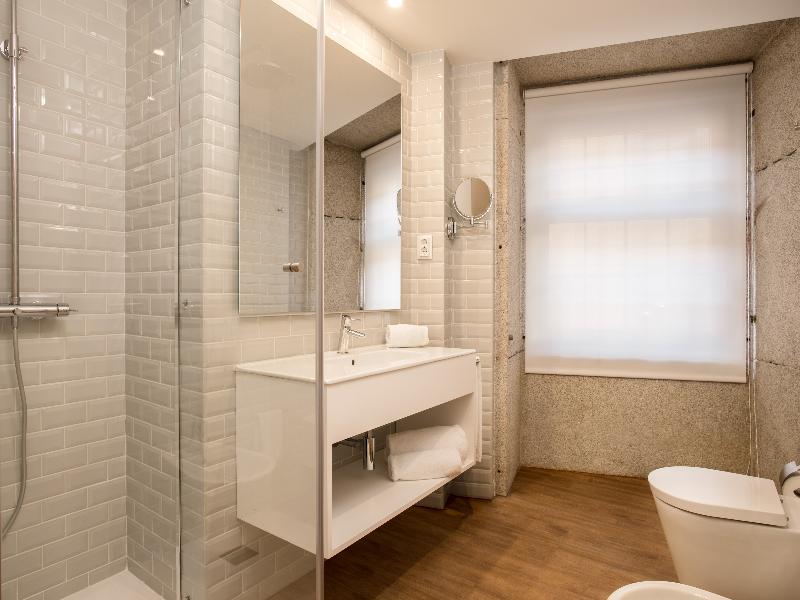 Dorma Almada Porto image