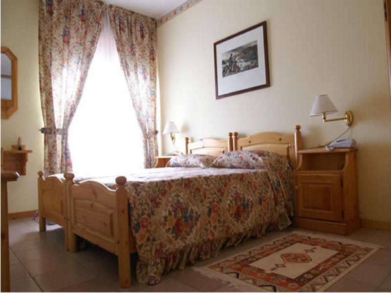 Hotel Lion image
