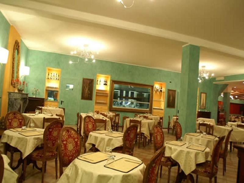 Hotel Lion image