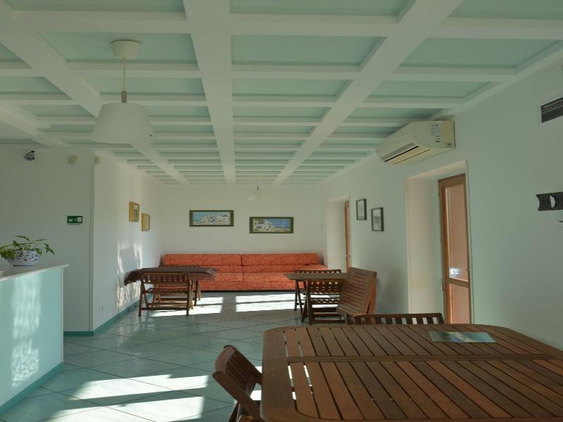 Hotel Larus image