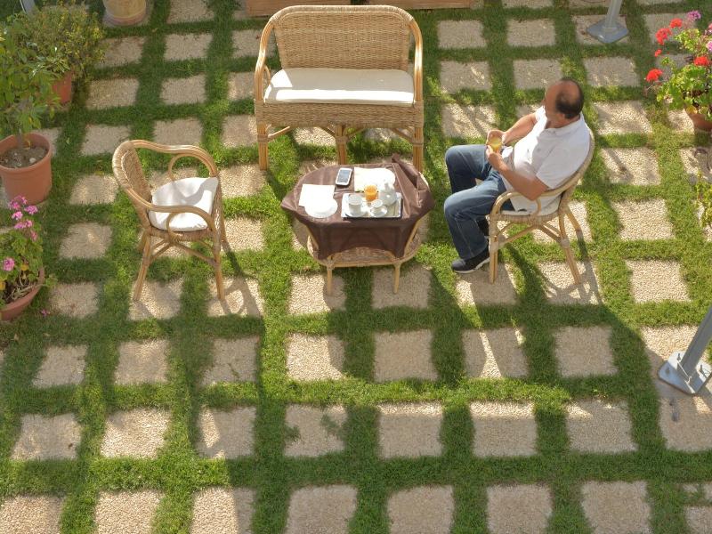Hotel Larus image
