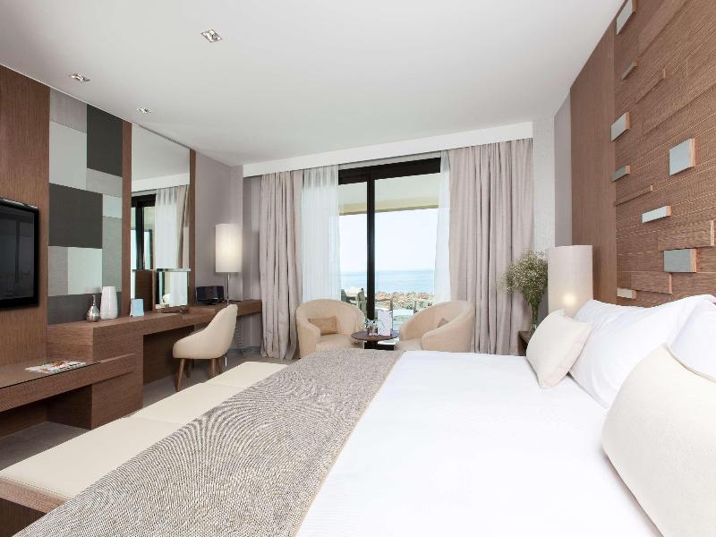 The Oasis by Don Carlos Resort image