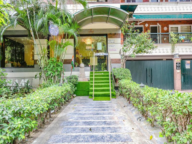 FabHotel Aashraye Nehru Place image