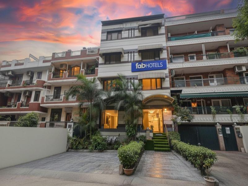 FabHotel Aashraye Nehru Place image