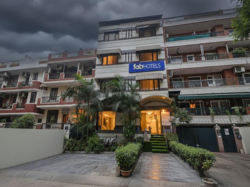 FabHotel Aashraye Nehru Place image