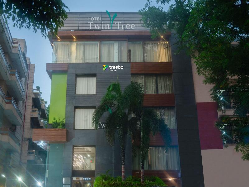 FabHotel Twin Tree Naraina image