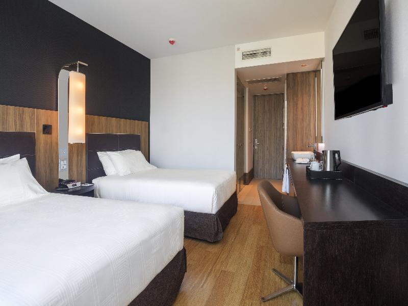 Icon Hotel image