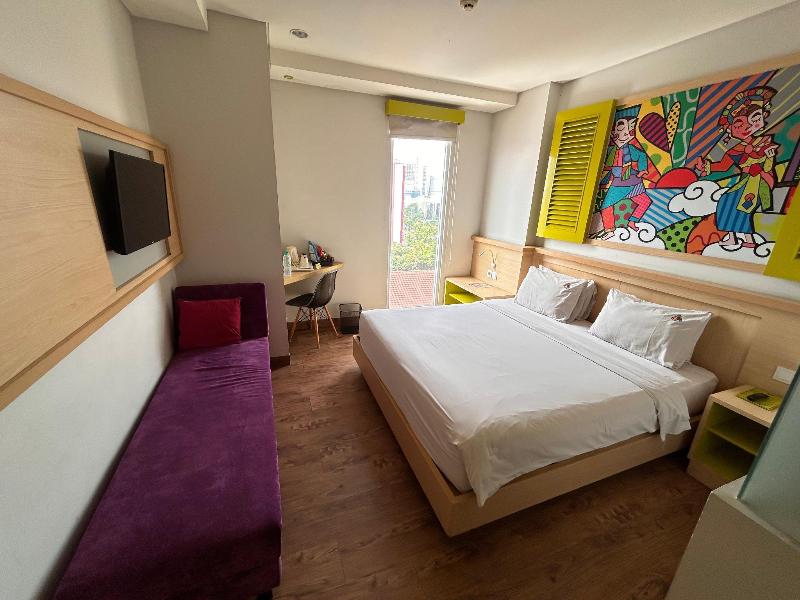 MaxoneHotel at Kramat image