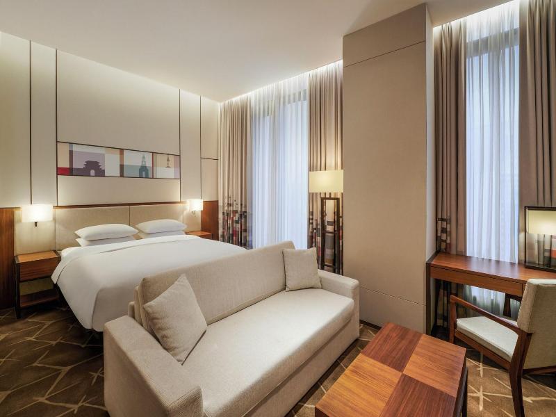 Aloft Seoul Myeongdong image