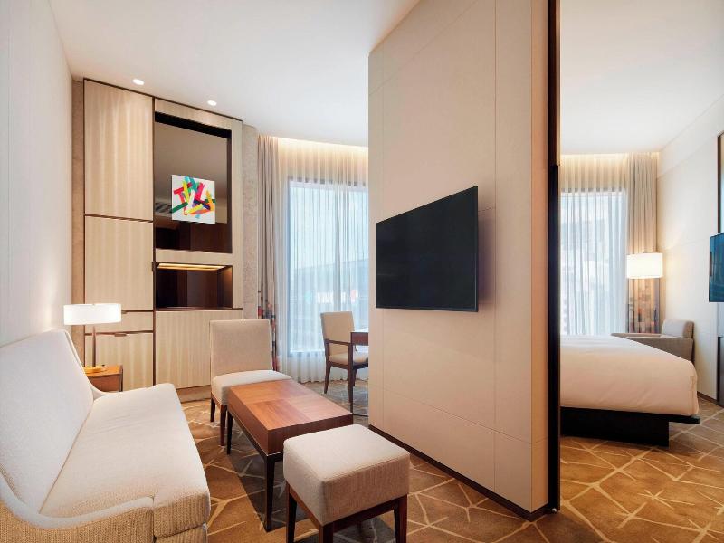Aloft Seoul Myeongdong image