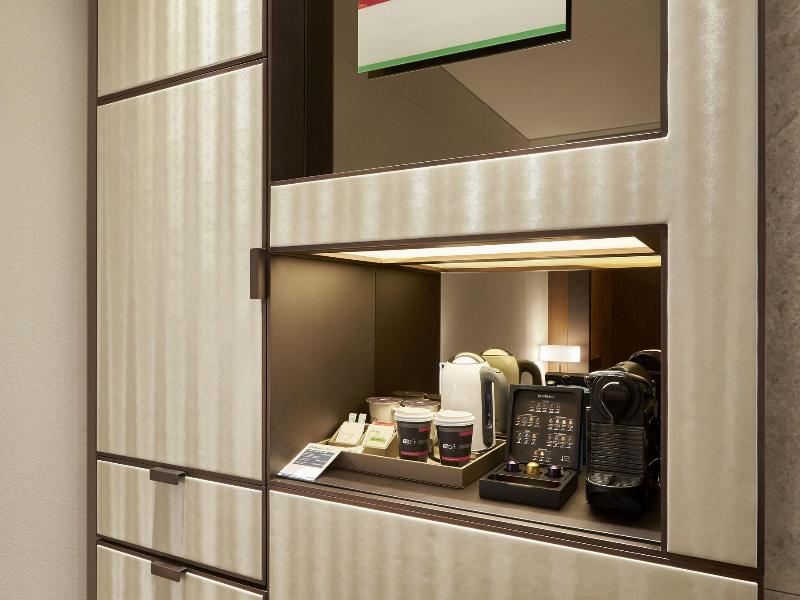 Aloft Seoul Myeongdong image