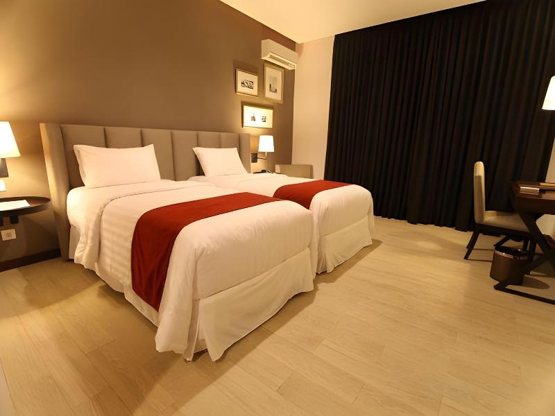 Hotel Royal Padjajaran Bogor image