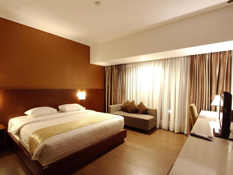 Grand Hatika Hotel image