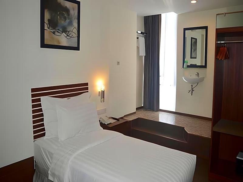 dprimahotel Melawai  Blok M image