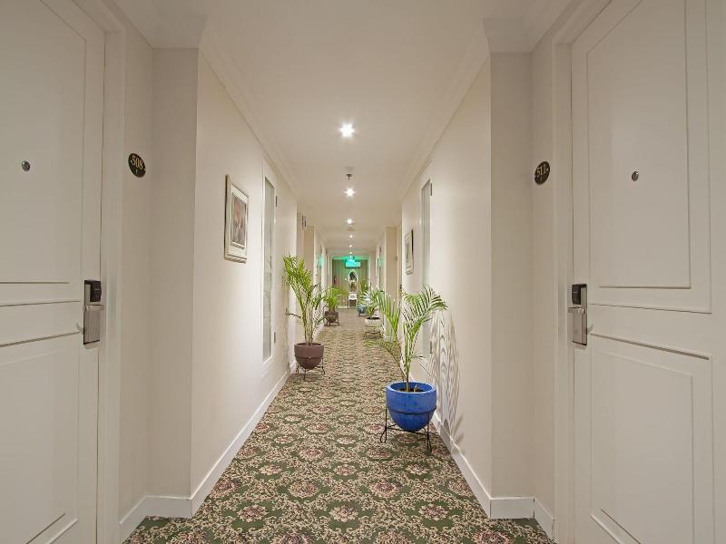 F Hotel Jakarta image