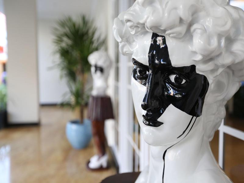 F Hotel Jakarta image