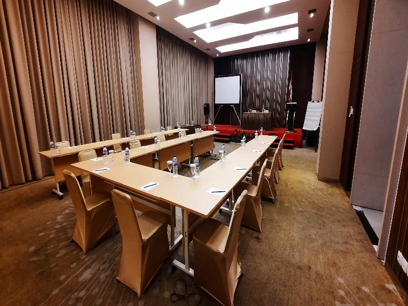 Luminor Hotel Jambi image