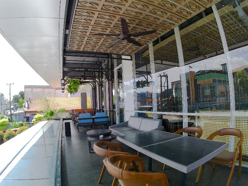Luminor Hotel Jambi image