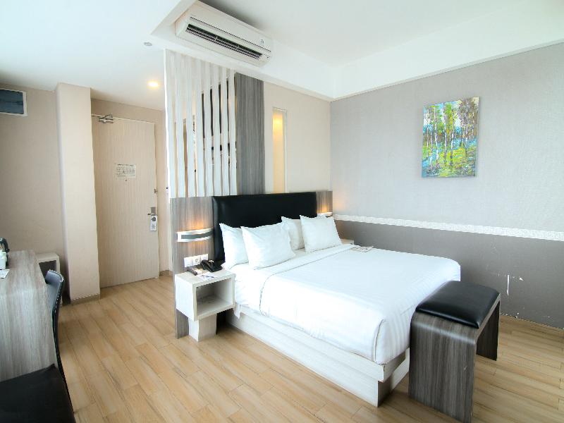 Luminor Hotel Jambi image