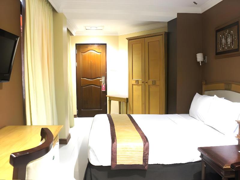 Hotel Yasmin image