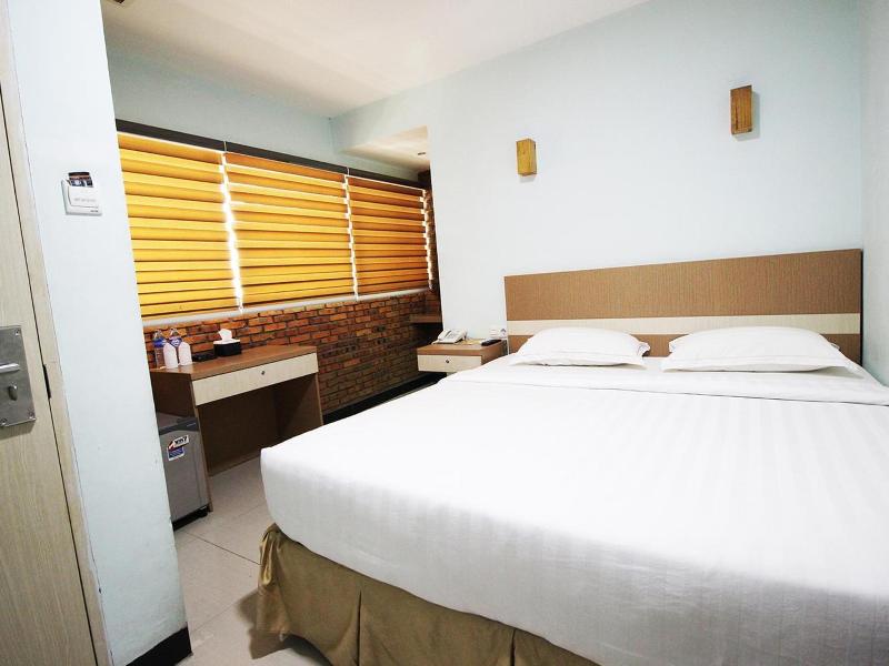 Amaliun Hotel Medan image