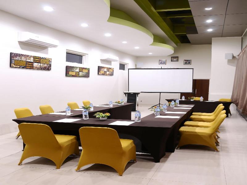 Biz Boulevard Hotel Manado