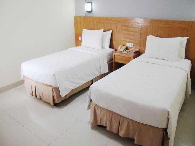 Maleosan Inn Manado image
