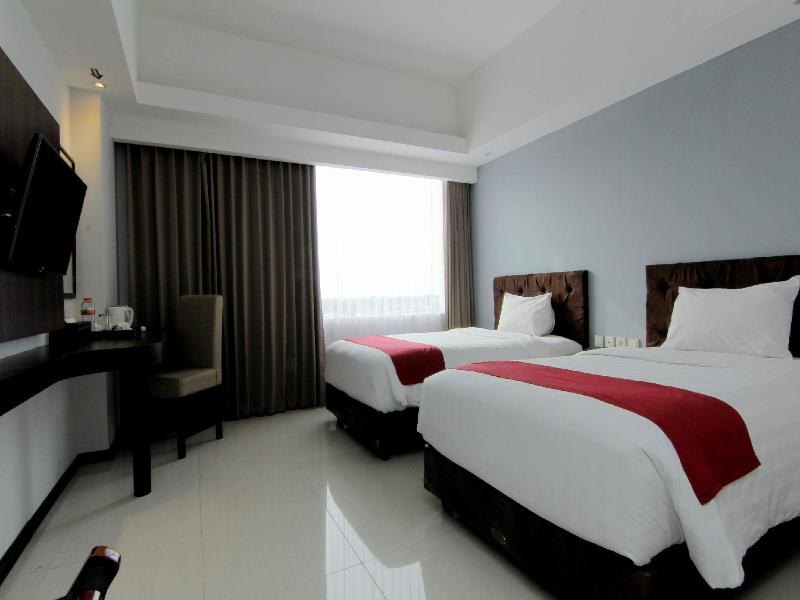 The Sun Hotel Madiun image