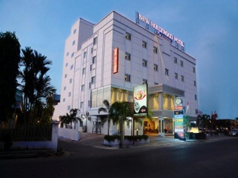 New Hollywood Hotel