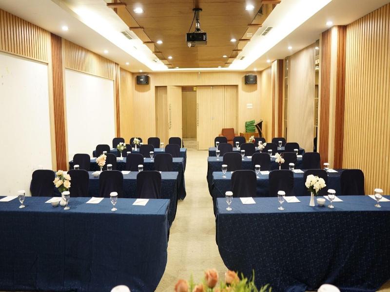 New Hollywood Hotel Pekanbaru