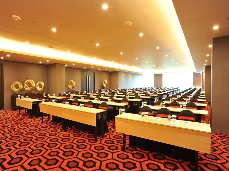 Aria Centra Surabaya image