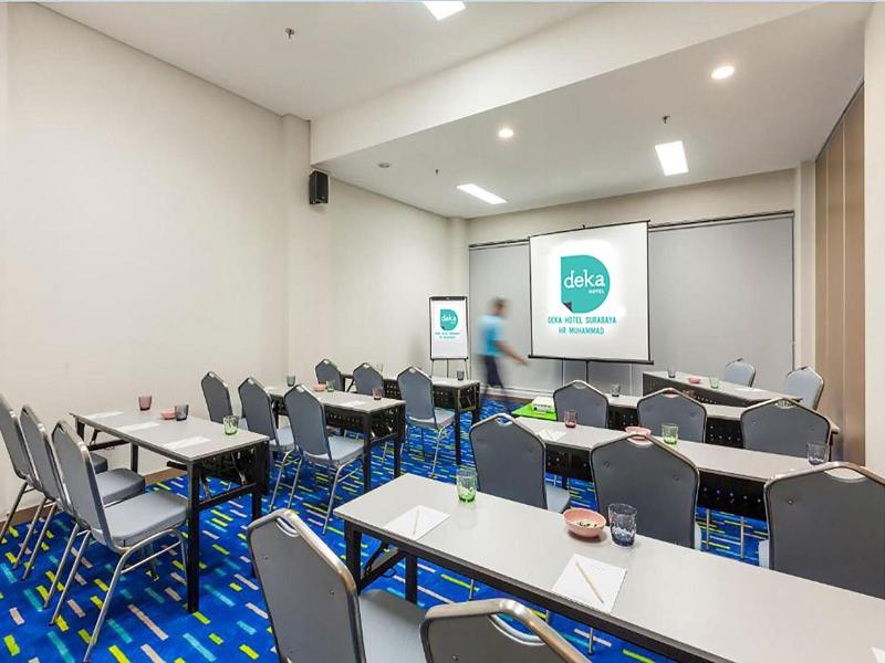 Deka Hotel Surabaya HR Muhammad image