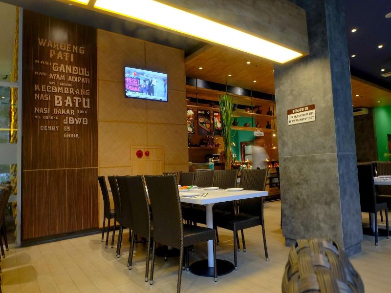 Deka Hotel Surabaya HR Muhammad image