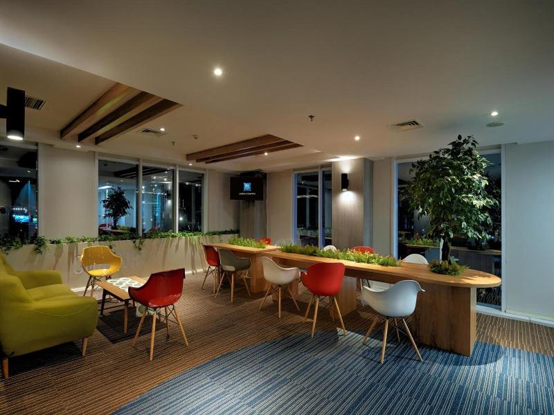 Deka Hotel Surabaya HR Muhammad image