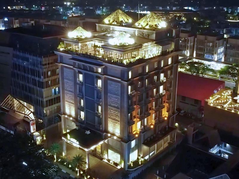 The Grantage Hotel and Sky Lounge image