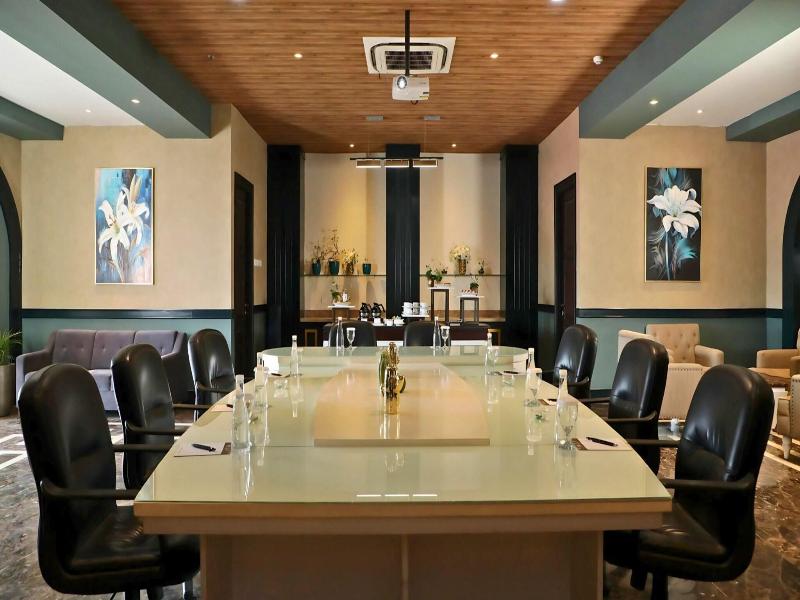 The Grantage Hotel and Sky Lounge image