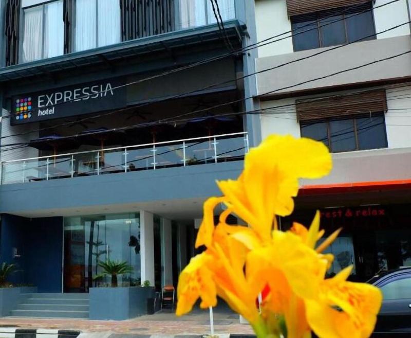 Expressia Hotel Makassar image