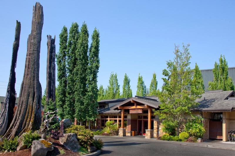 Willows Lodge image