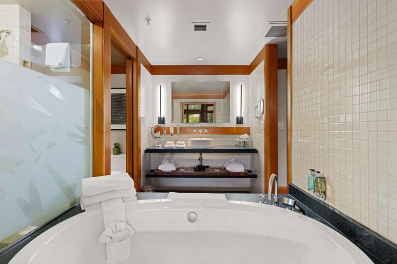 Willows Lodge image