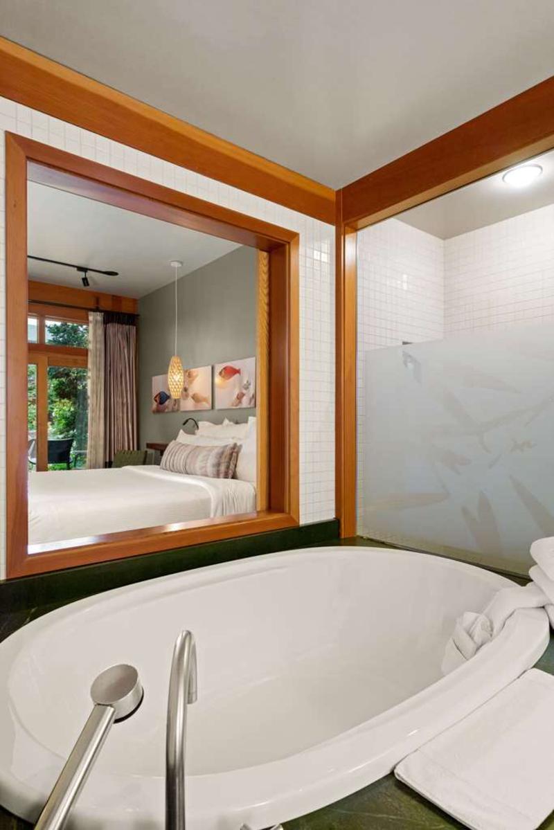 Willows Lodge image