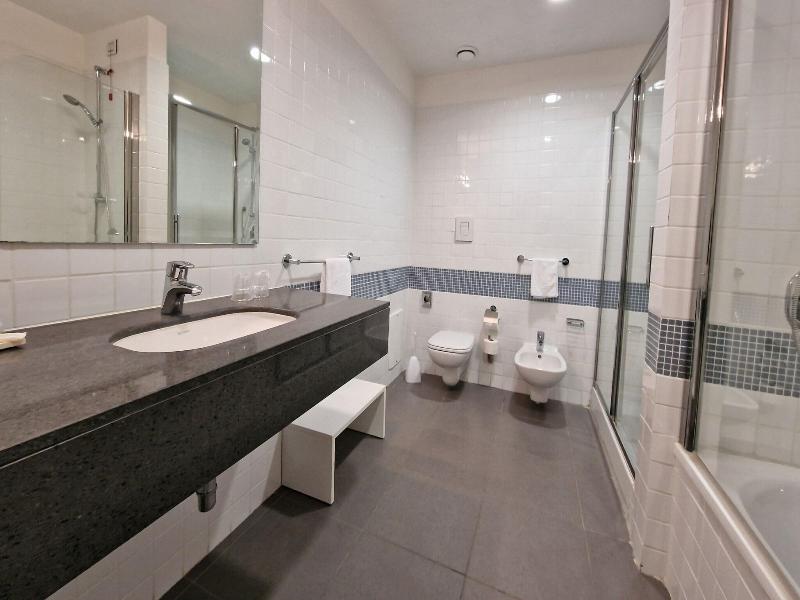 Inn Naples Airport image