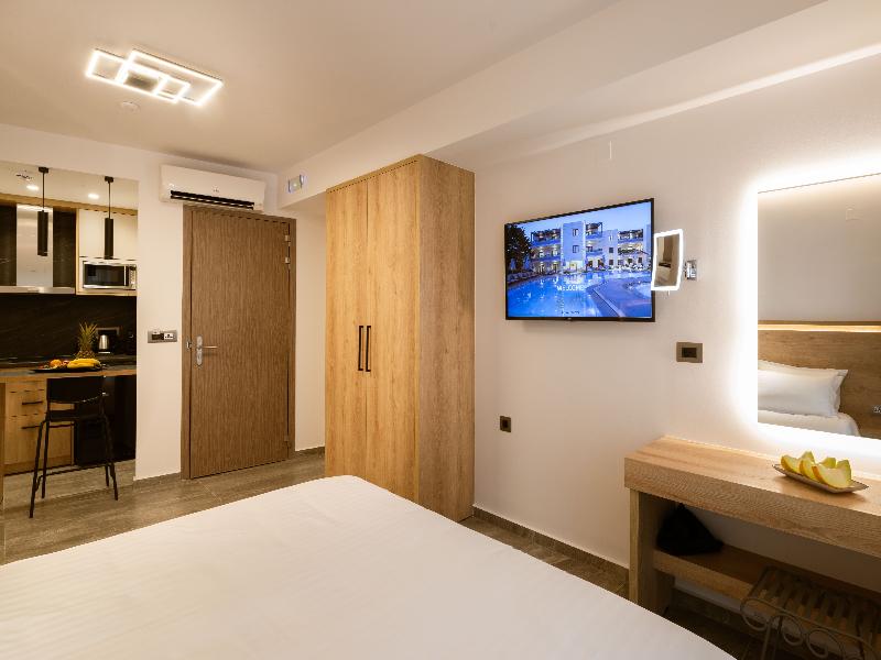 Summer Dream Hotel Apts image