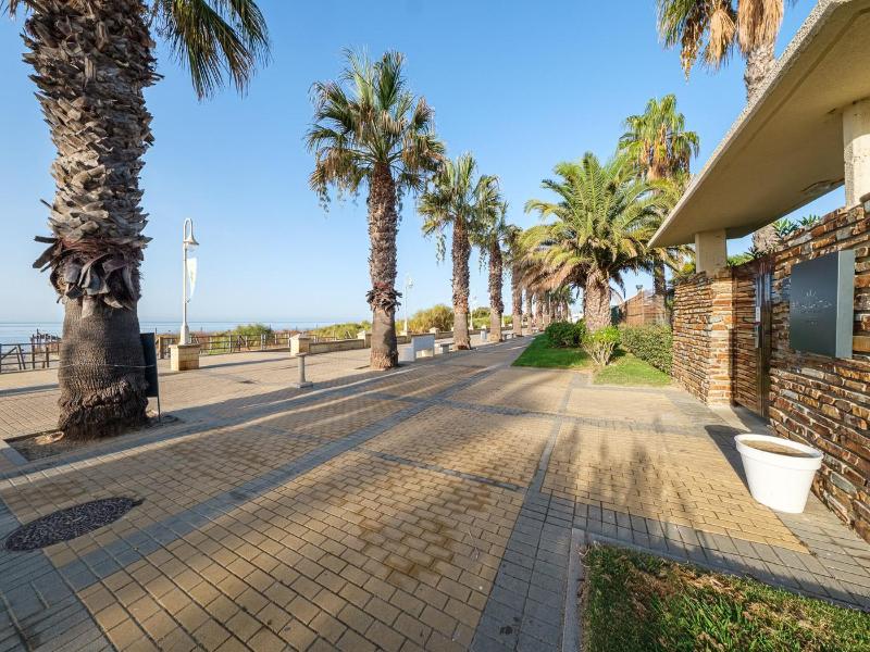 Estival Islantilla image