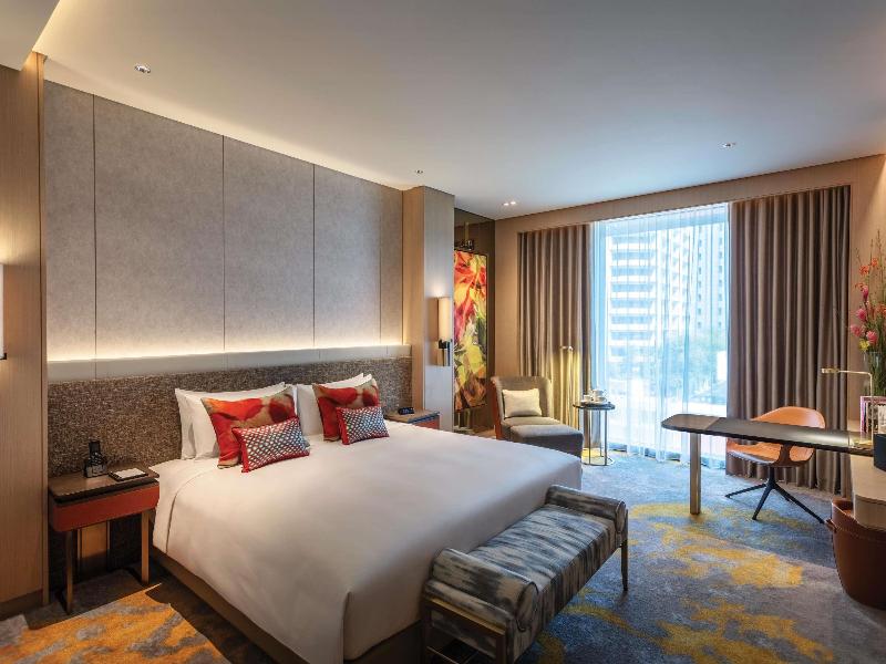 Sofitel Singapore City Centre image