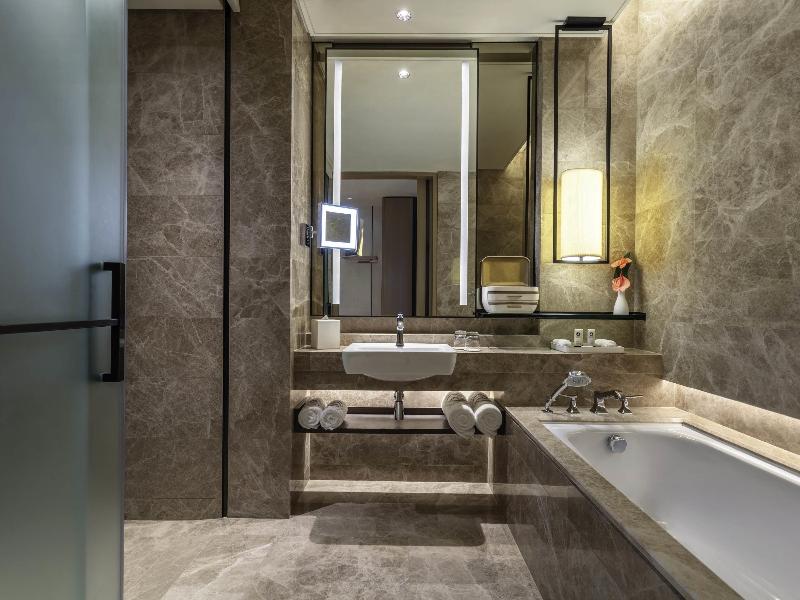Sofitel Singapore City Centre image