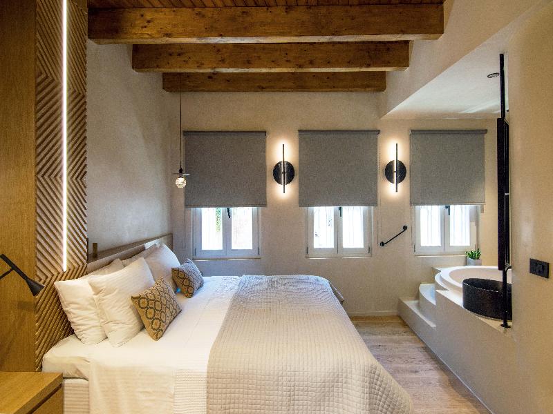 Consolato Boutique image