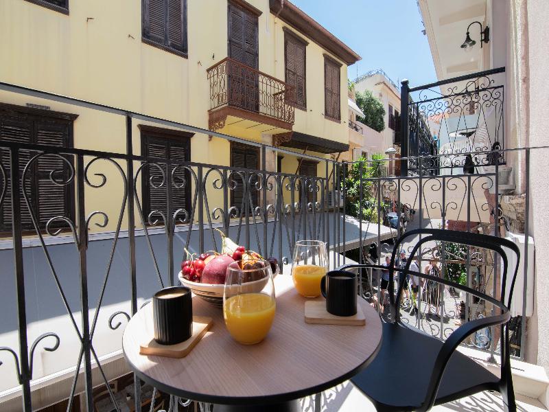 Consolato Boutique image