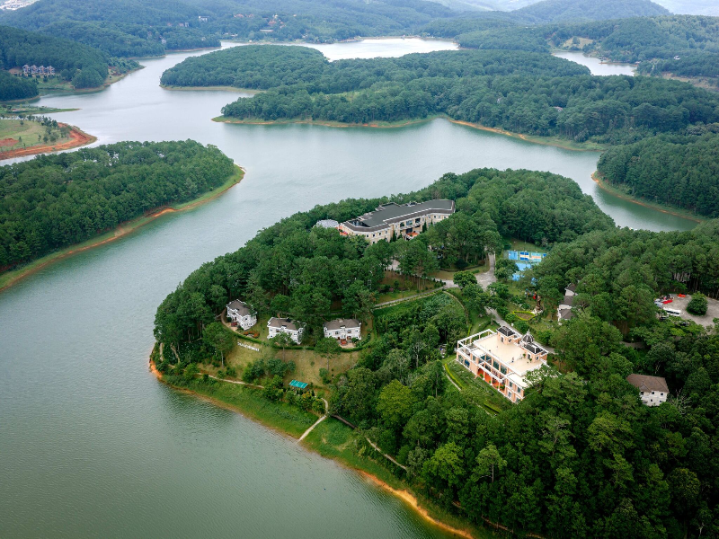 Dalat Edensee Lake Resort & Spa