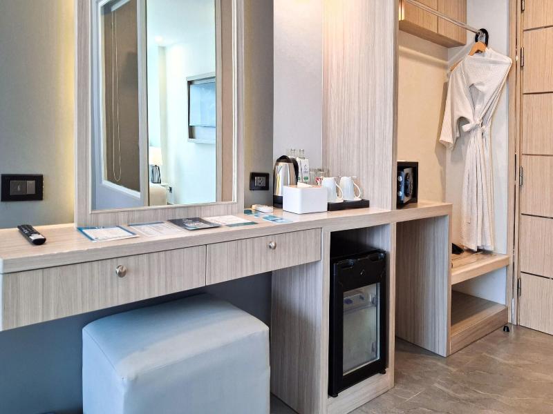 Clarian Hotel Beach Patong image